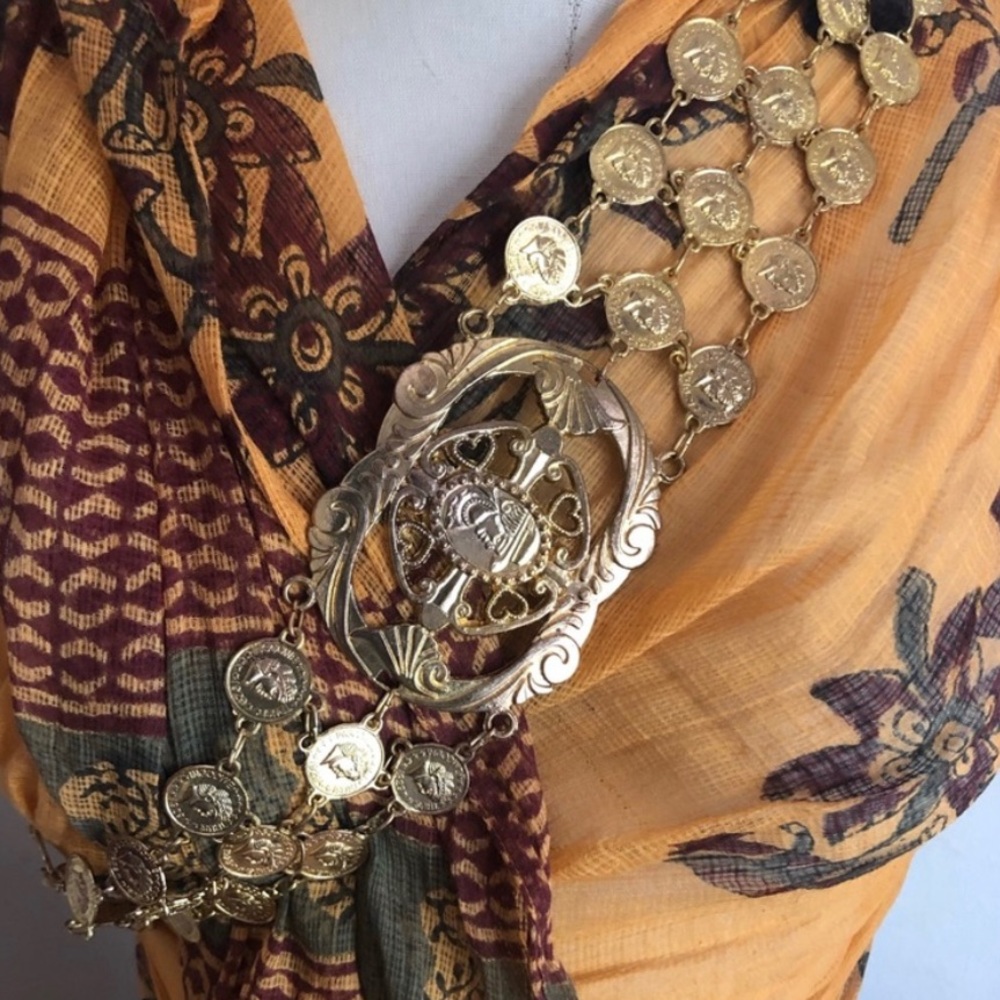 VINTAGE COIN TRIPLE MEDALLION CHAIN BELT